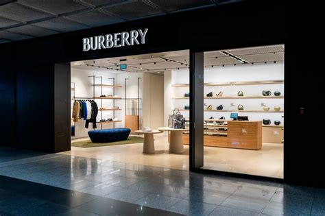 burberry fra airport|Burberry .